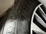 Оригинальные диски R20 с шинами Michelin и датчиками давления (TPMS) за 350 000 тг. в Астана – фото 4