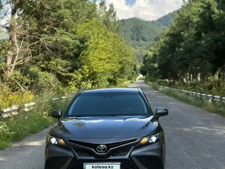 Toyota Camry 2017 года за 11 000 000 тг. в Алматы