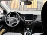 Hyundai Accent 2021 года за 7 800 000 тг. в Тараз – фото 2