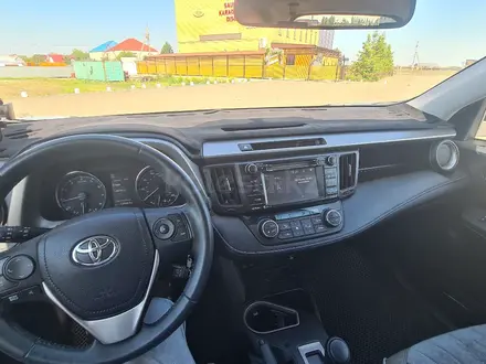 Toyota RAV4 2016 года за 11 200 000 тг. в Уральск – фото 18