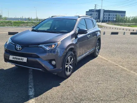 Toyota RAV4 2016 года за 11 200 000 тг. в Уральск – фото 4