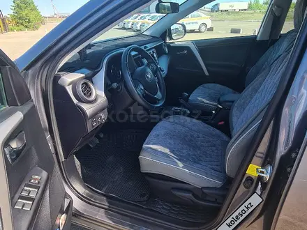 Toyota RAV4 2016 года за 11 200 000 тг. в Уральск – фото 5