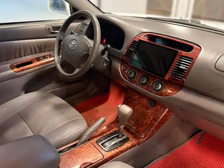 Toyota Camry 2005 года за 5 000 000 тг. в Астана – фото 18