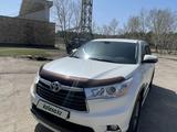 Toyota Highlander 2014 года за 17 500 000 тг. в Астана