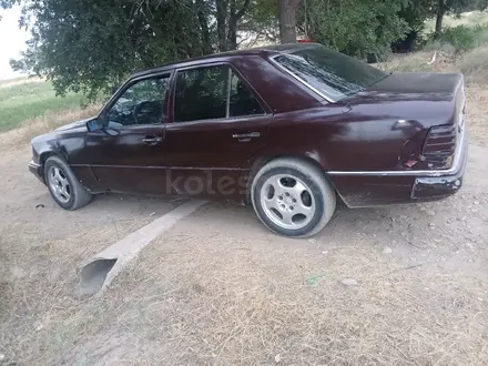 Mercedes-Benz E 200 1994 года за 1 600 000 тг. в Тараз – фото 3