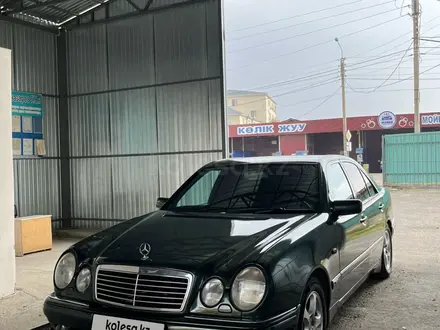 Mercedes-Benz E 280 1996 года за 3 300 000 тг. в Тараз