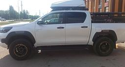Toyota Hilux 2021 годаfor21 000 000 тг. в Актобе – фото 2