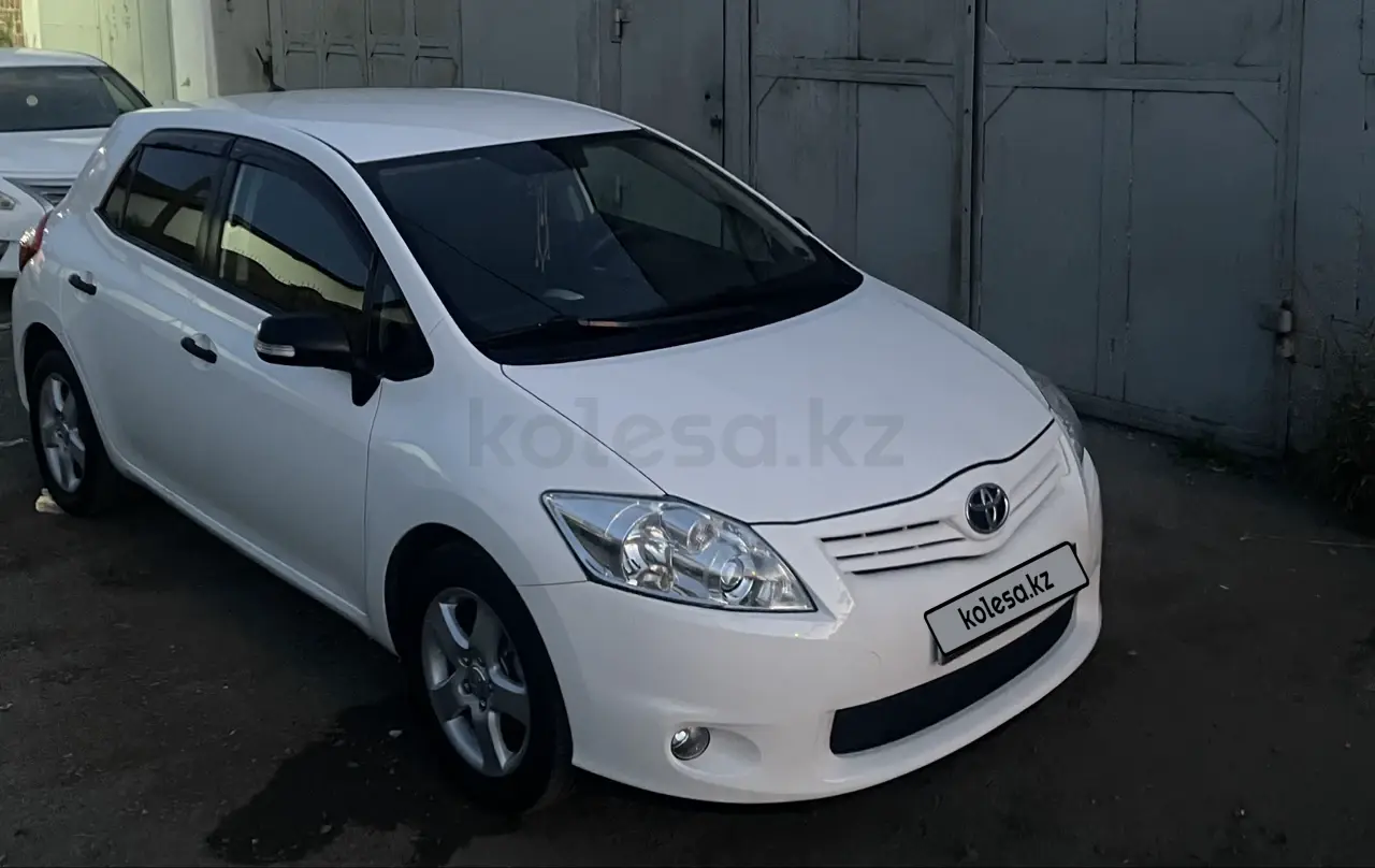 Toyota Auris, 2010