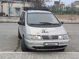Volkswagen Sharan 1996 года за 800 000 тг. в Актау