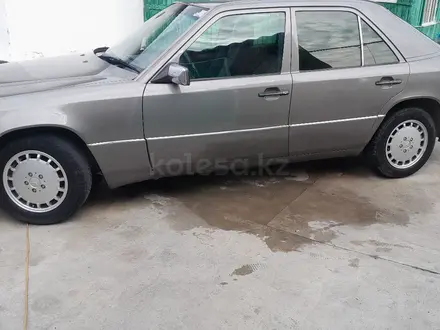 Mercedes-Benz E 230 1990 года за 2 000 000 тг. в Тараз