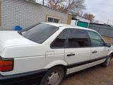 Volkswagen Passat 1992 годаfor1 800 000 тг. в Семей – фото 4