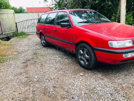 Volkswagen Passat 1995 года за 2 100 000 тг. в Шымкент