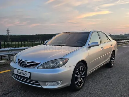 Toyota Camry, 2005