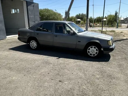 Mercedes-Benz E 230 1991 года за 1 000 000 тг. в Кызылорда – фото 3