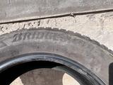 Комплект зимних шин Bridgestone за 70 000 тг. в Шымкент – фото 3