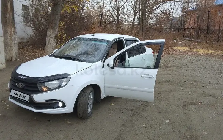ВАЗ (Lada) Granta 2190 2019 годаүшін3 500 000 тг. в Актобе