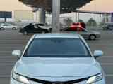 Toyota Camry 2020 года за 16 500 000 тг. в Шымкент – фото 3