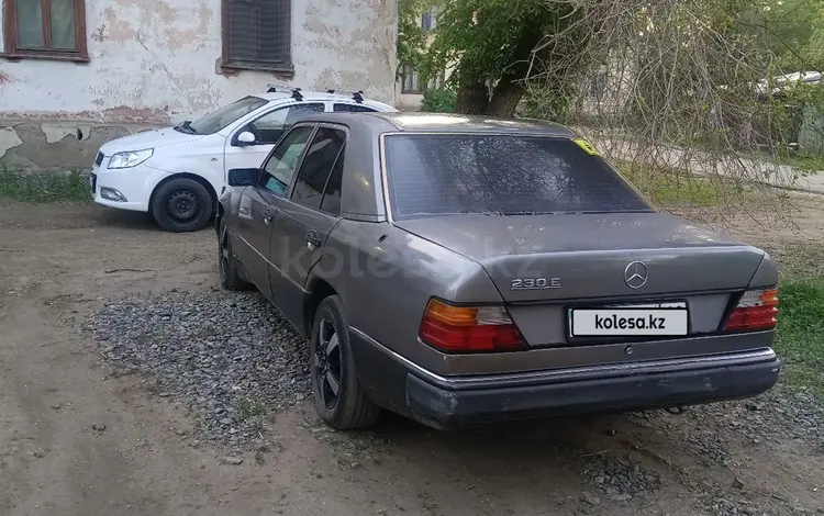 Mercedes-Benz E 230 1992 годаfor1 200 000 тг. в Рудный