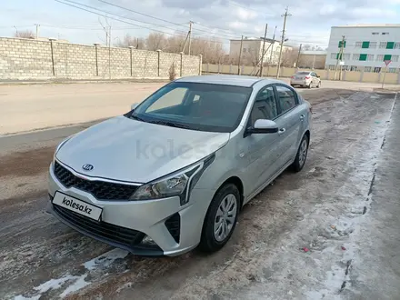 Kia Rio 2021 года за 8 300 000 тг. в Тараз – фото 3