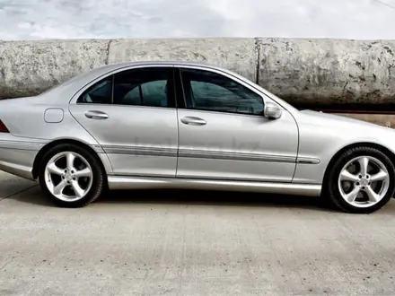 Бампер на Mercedes-Benz W203 C-Class Тюнинг-Обвес C3.2 AMG за 50 000 тг. в Астана – фото 9
