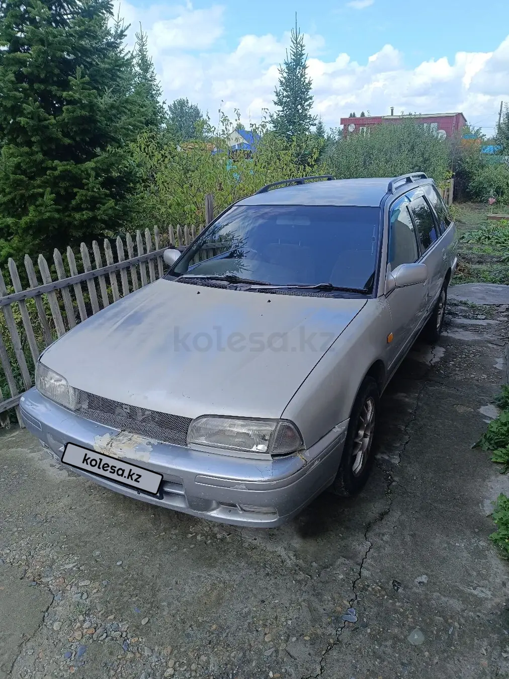 Nissan Avenir, 1997