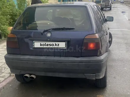 Volkswagen Golf 1995 года за 700 000 тг. в Сатпаев – фото 3