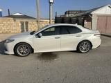 Toyota Camry 2019 годаfor15 000 000 тг. в Жанаозен – фото 2