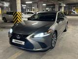 Lexus ES 300h 2019 годаfor19 000 000 тг. в Алматы – фото 2