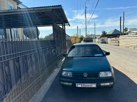 Volkswagen Vento 1995 года за 1 500 000 тг. в Тараз – фото 4