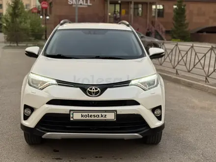 Toyota RAV4 2016 года за 12 200 000 тг. в Астана – фото 4