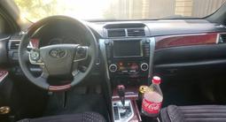 Toyota Camry 2012 годаүшін7 350 000 тг. в Актобе – фото 2