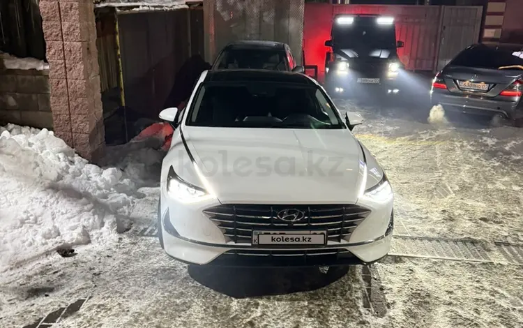 Hyundai Sonata 2022 года за 15 500 000 тг. в Алматы