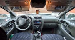 Hyundai Santa Fe 2002 года за 3 600 000 тг. в Актобе – фото 5