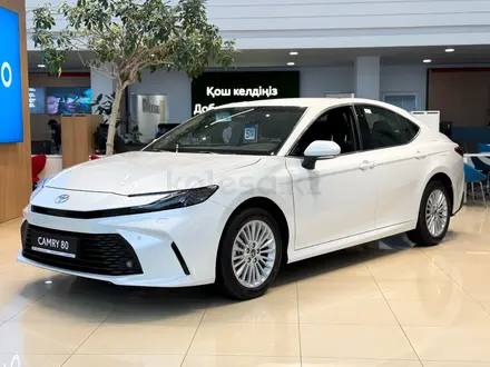 Toyota Camry Elegance 2025 года за 18 690 000 тг. в Астана – фото 2