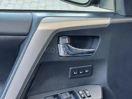Toyota RAV4 2017 года за 9 200 000 тг. в Актау – фото 11