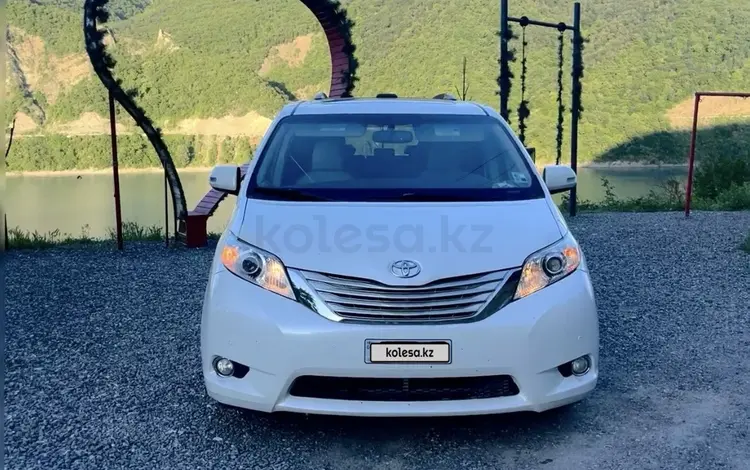 Toyota Sienna 2013 годаүшін9 900 000 тг. в Атырау