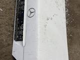 Крышка багажника на мерседес 124 ешка за 60 000 тг. в Караганда