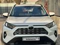 Toyota RAV4 2022 года за 16 599 000 тг. в Алматы