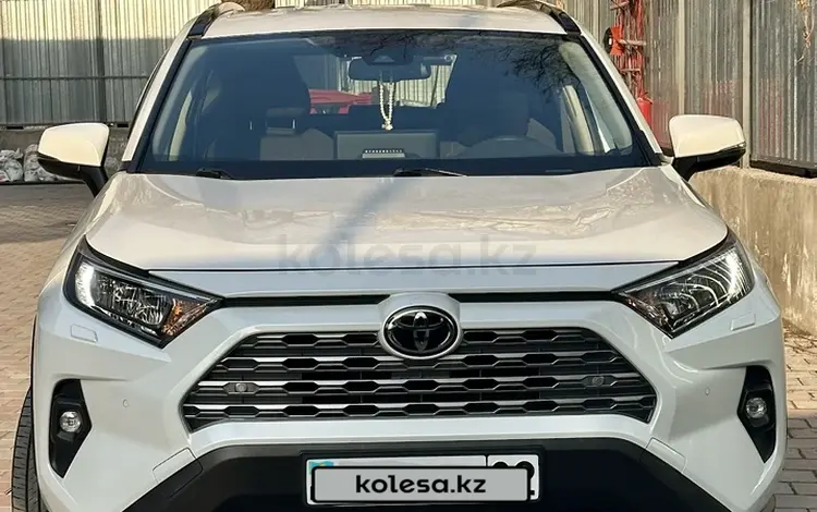 Toyota RAV4 2022 года за 16 599 000 тг. в Алматы