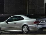 Mercedes-Benz E 200 1998 годаfor2 500 000 тг. в Атырау