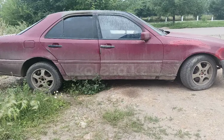 Mercedes-Benz C 220 2005 годаfor555 000 тг. в Кокшетау