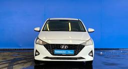 Hyundai Accent 2021 года за 6 760 000 тг. в Шымкент – фото 2