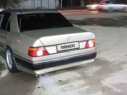 Mercedes-Benz E 300 1991 года за 1 650 000 тг. в Алматы – фото 9