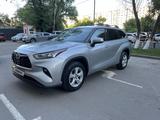 Toyota Highlander 2022 года за 22 700 000 тг. в Алматы – фото 2