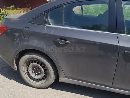 Chevrolet Cruze 2010 года за 3 500 000 тг. в Астана – фото 5