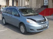 Toyota Sienna, 2008