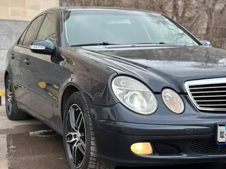 Mercedes-Benz E 240 2003 года за 4 780 000 тг. в Караганда – фото 4