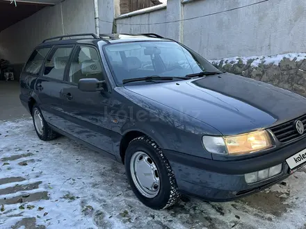 Volkswagen Passat 1994 года за 2 750 000 тг. в Шымкент – фото 18