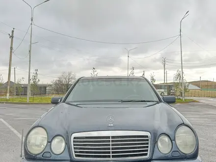 Mercedes-Benz E 230 1997 года за 2 500 000 тг. в Шымкент – фото 3