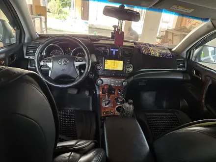 Toyota Highlander 2013 года за 12 500 000 тг. в Алматы – фото 16